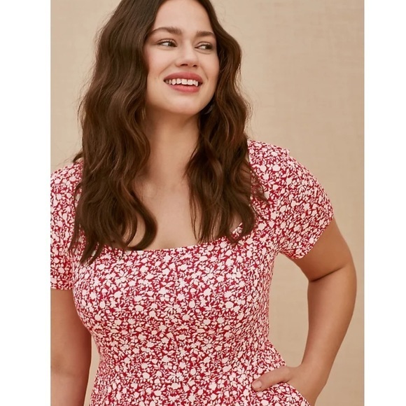 Torrid 4 FUCHSIA PINK FLORAL SCUBA KNIT MIDI DRESS - Picture 2 of 10